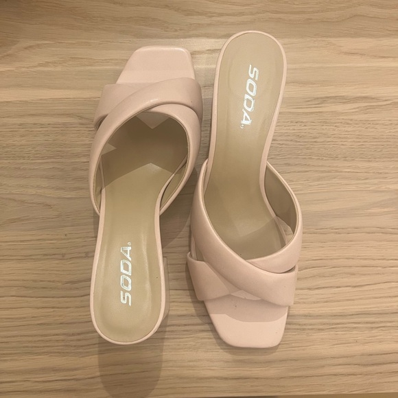 SODA pink heels - Picture 2 of 3